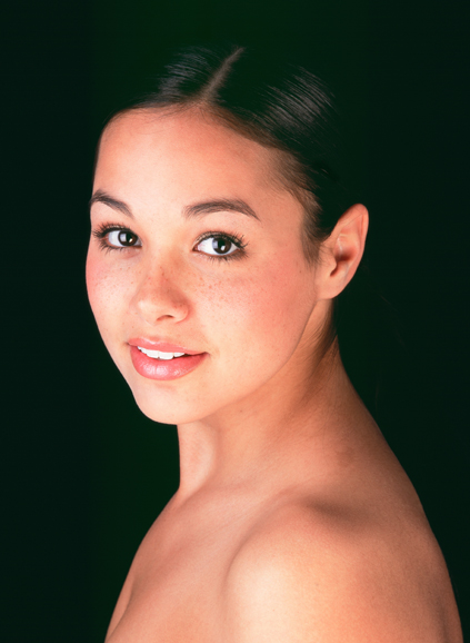 Download Amy Lerma - 2005 (423Wx578H)