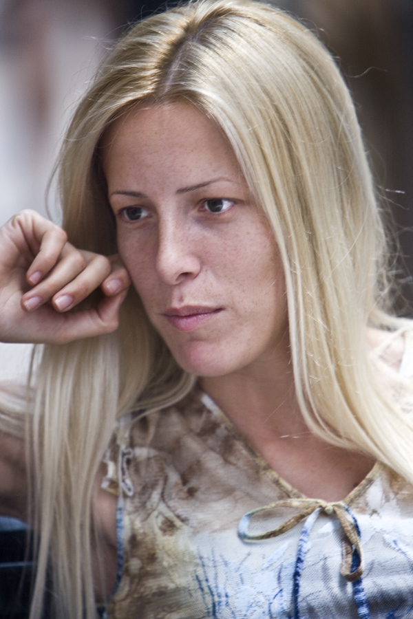 Download Blonde in Pula (600Wx900H)