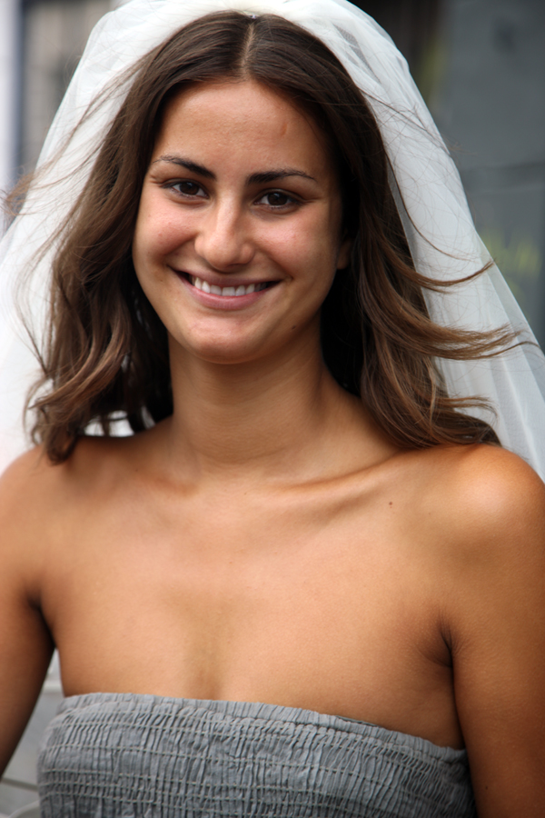 Download Bride to Be (600Wx900H)