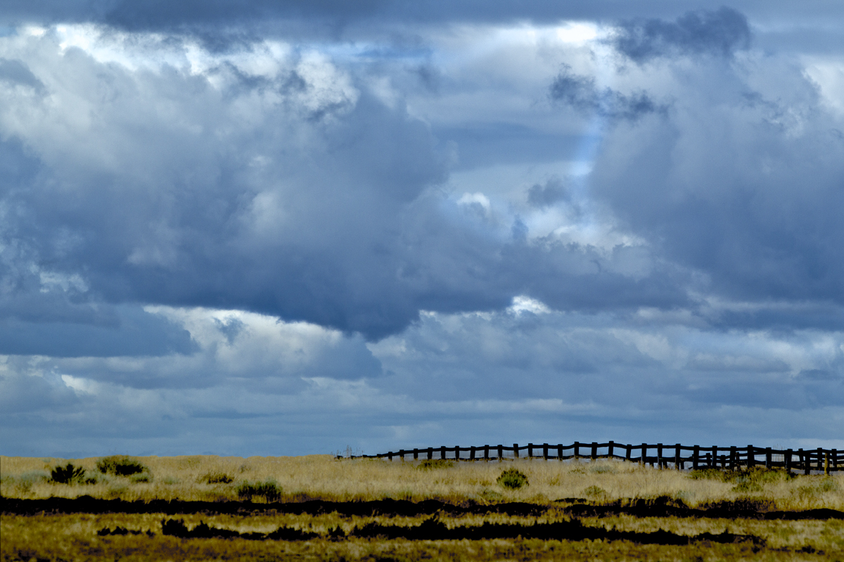 Download Clouds Over Fence (1200Wx800H)
