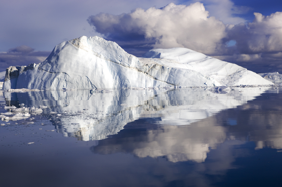 Download Iceberg Best 3 (900Wx597H)