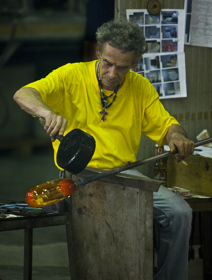 Download Glass Blower 3 (700Wx927H)
