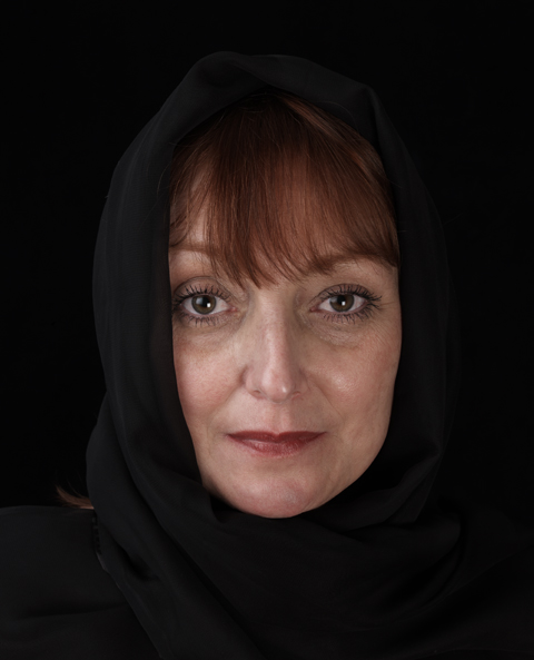 Download Kim - Black Scarf  (480Wx593H)