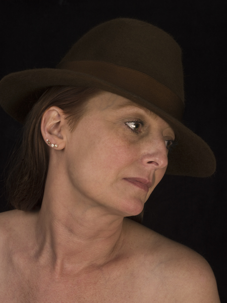 Download Kim - Brown Hat (450Wx600H)
