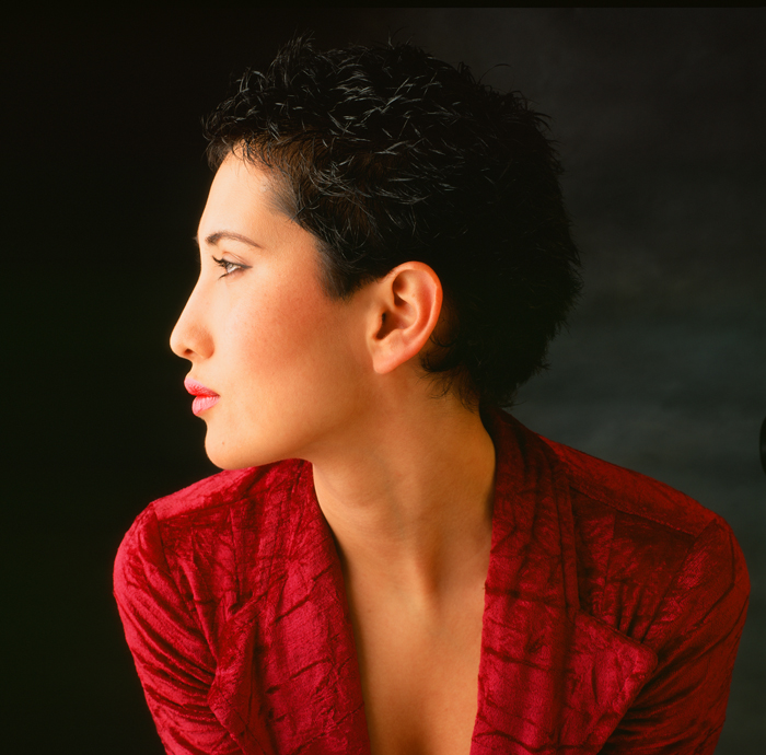 Download Lady in Red (700Wx690H)