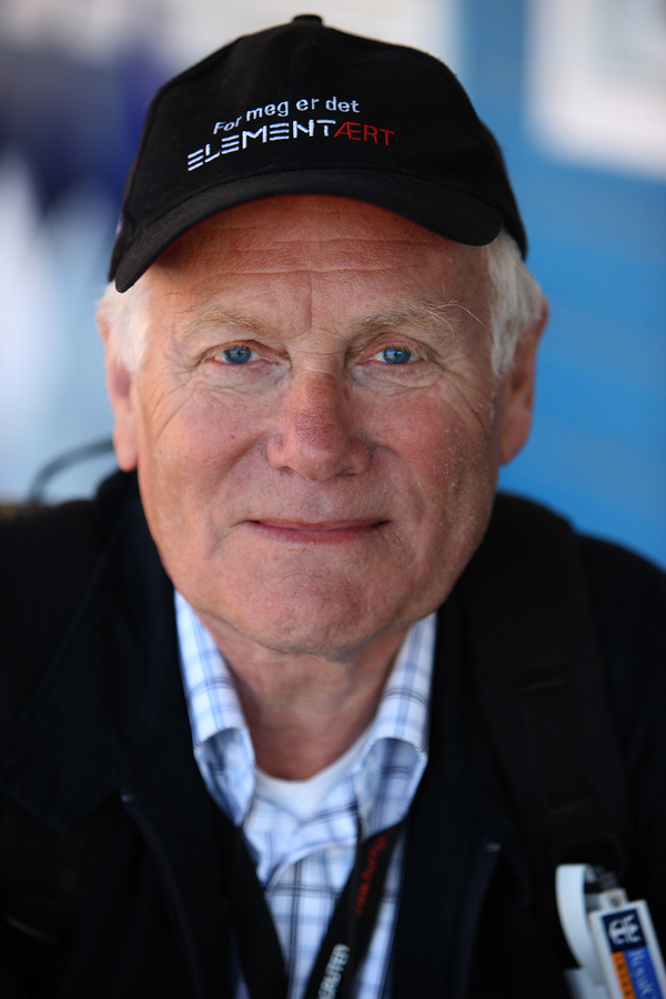 Download Man from Norway (600Wx900H)