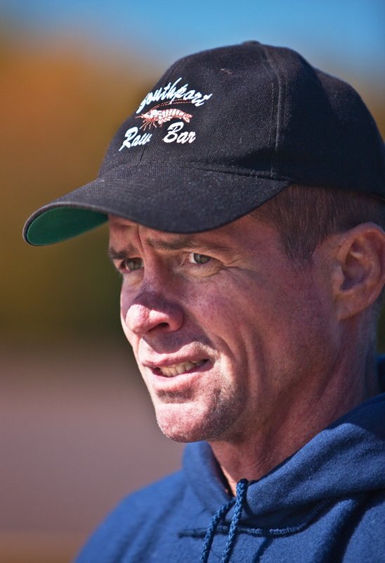 Download Man in Blue Cap (548Wx800H)
