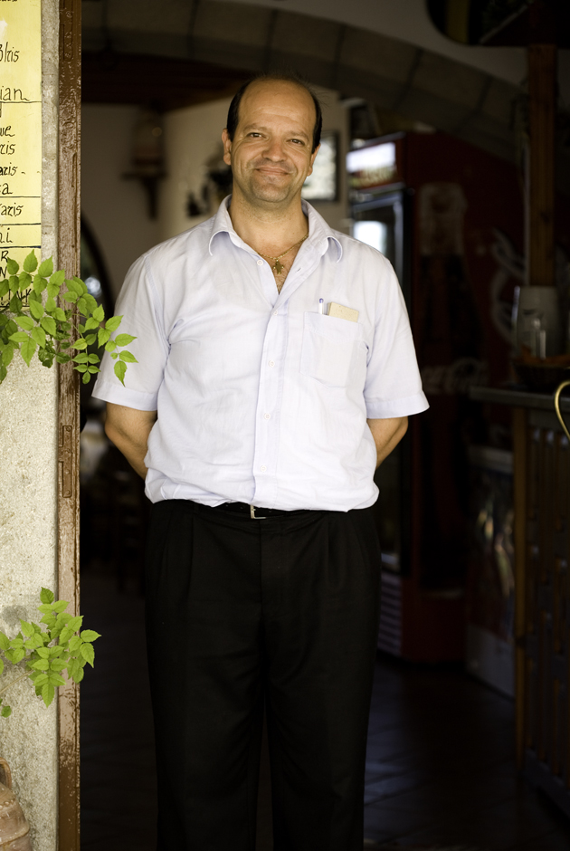 Download Resturant Owner (630Wx940H)