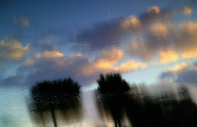 Download  (640Wx414H)
