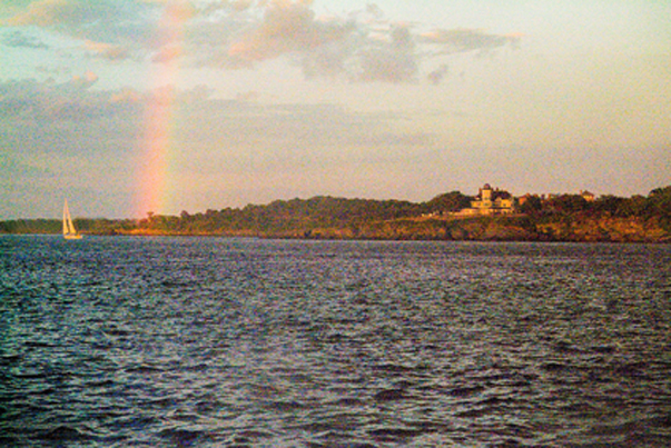 Download Sailboat & Rainbow (603Wx403H)