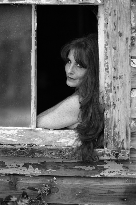 Download Stephanie - Window x (450Wx675H)