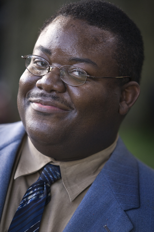 Download The Entertainer (600Wx900H)