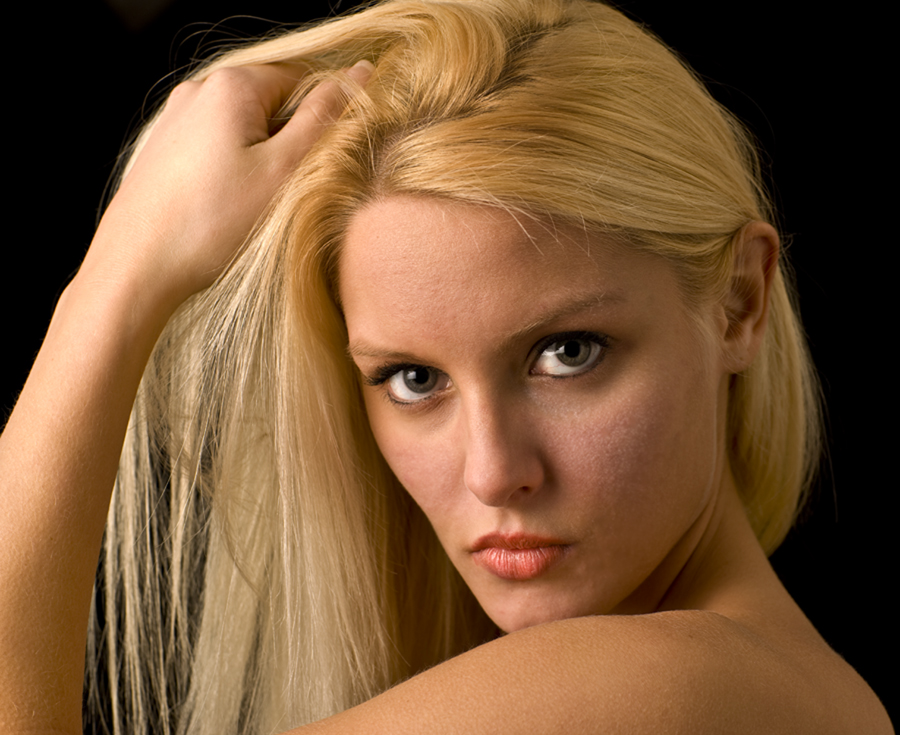 Download TinaFramed (900Wx735H)