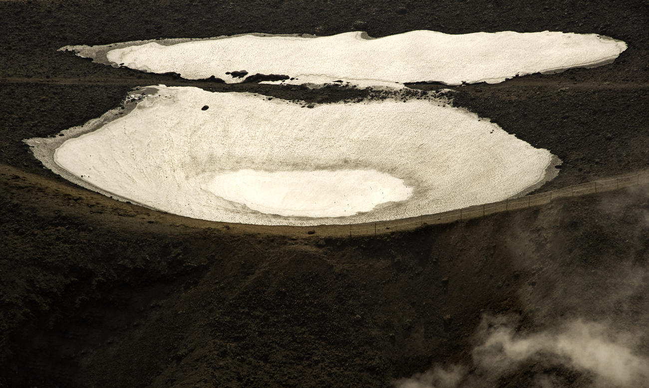 Download Crater - Mt. Aetna (1300Wx778H)
